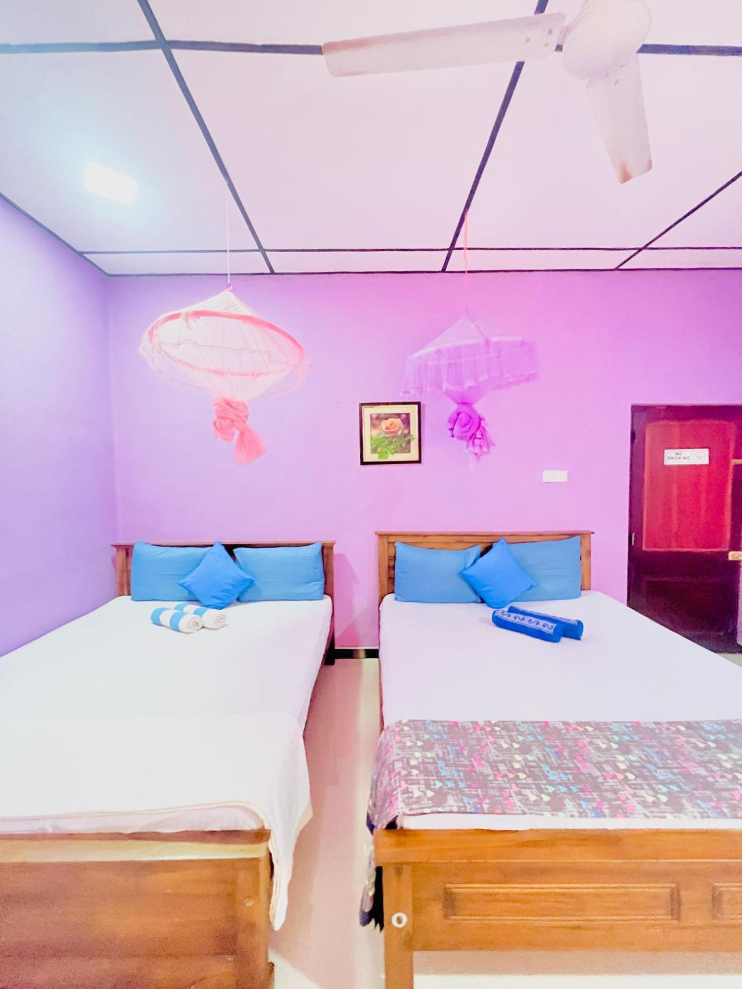 Gloriya Mathews Hotel Negombo Exterior foto